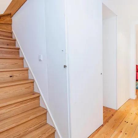 Saobento One Bedroom Duplex * Lissabon